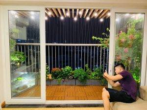 ban công trần gỗ nhựa ngoài trời